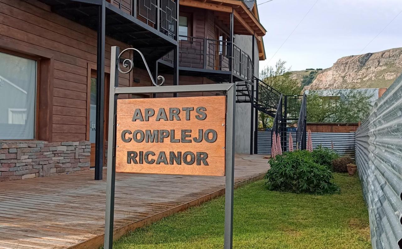 Aparts Complejo Ricanor El Chaltén Zewnętrze zdjęcie