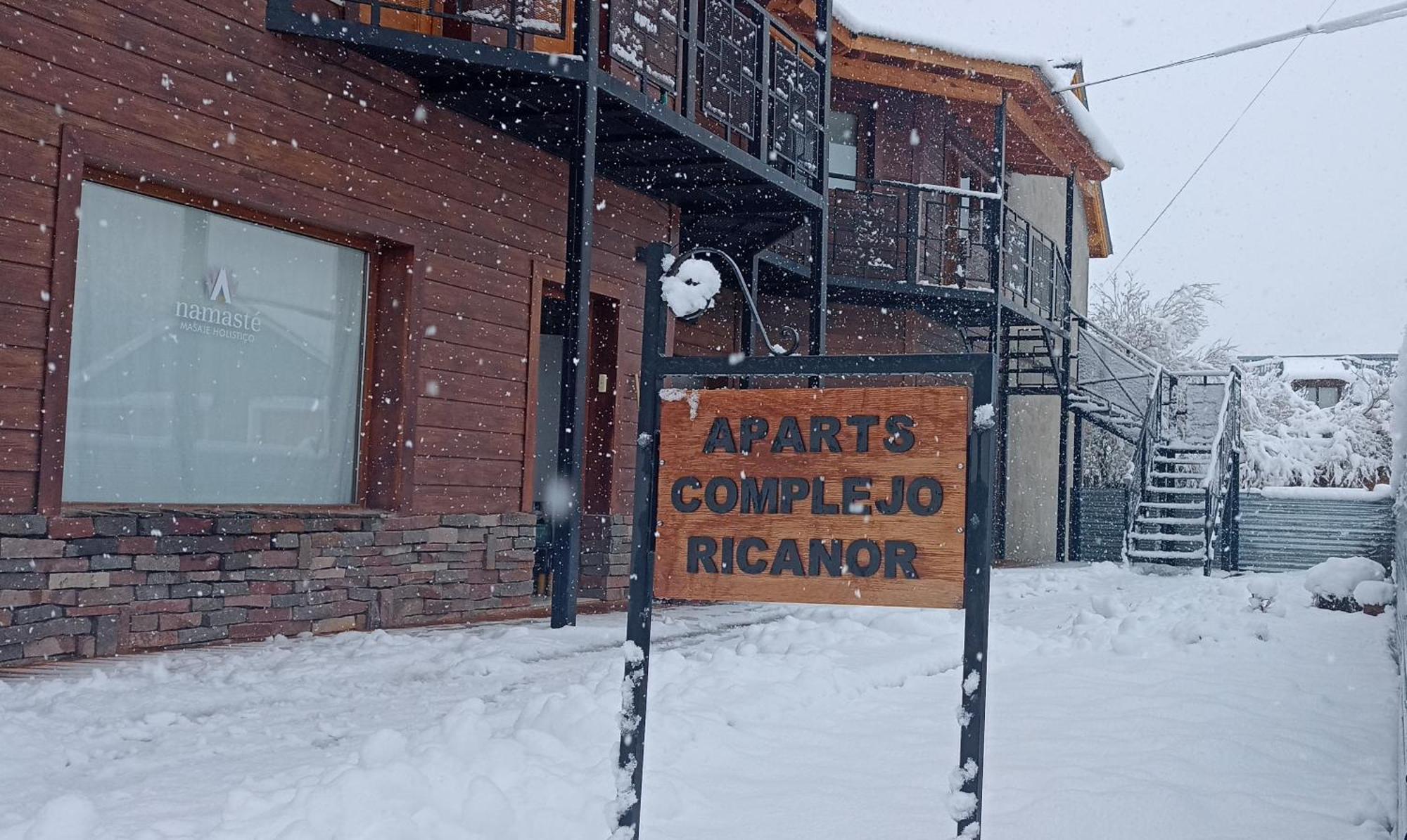 Aparts Complejo Ricanor El Chaltén Zewnętrze zdjęcie